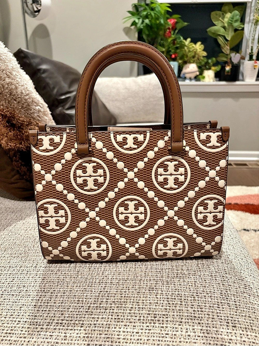 ✨Tory Burch (EUC) T Monogram Contrast Embossed Square Tote✨